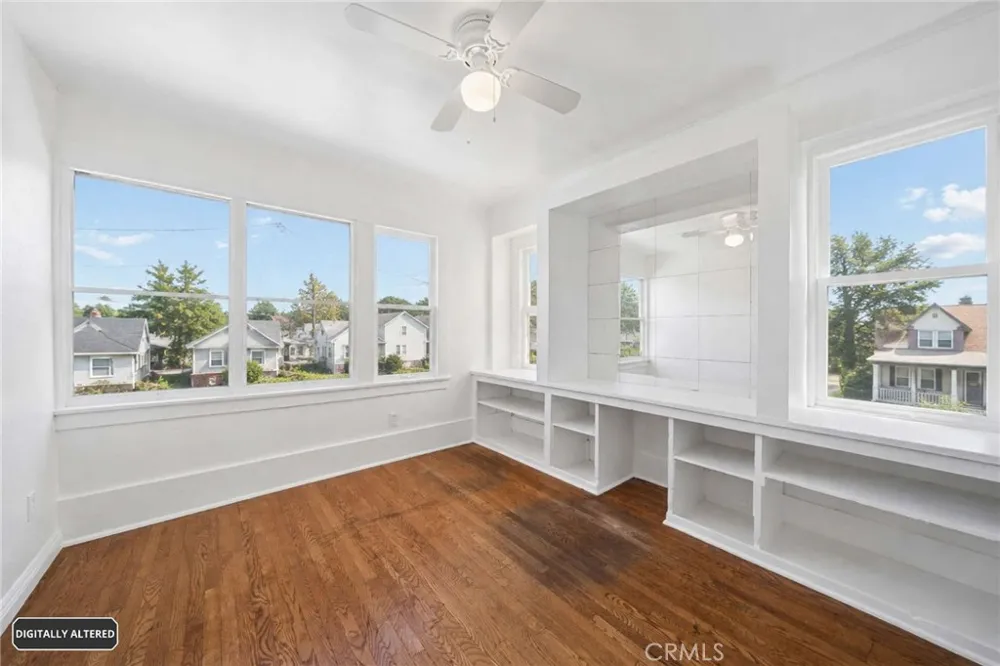 1174 E 9th Street Long Beach, CA 90813