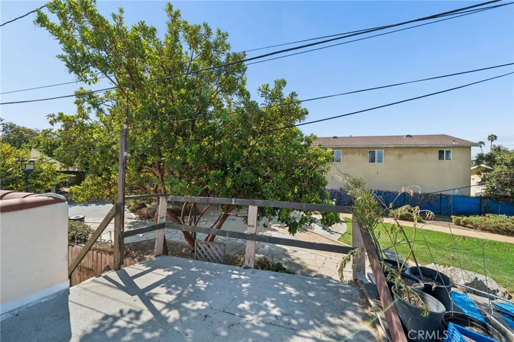 1174 E 9th Street Long Beach, CA 90813