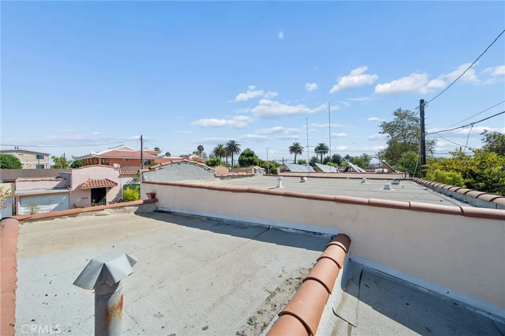 1174 E 9th Street Long Beach, CA 90813