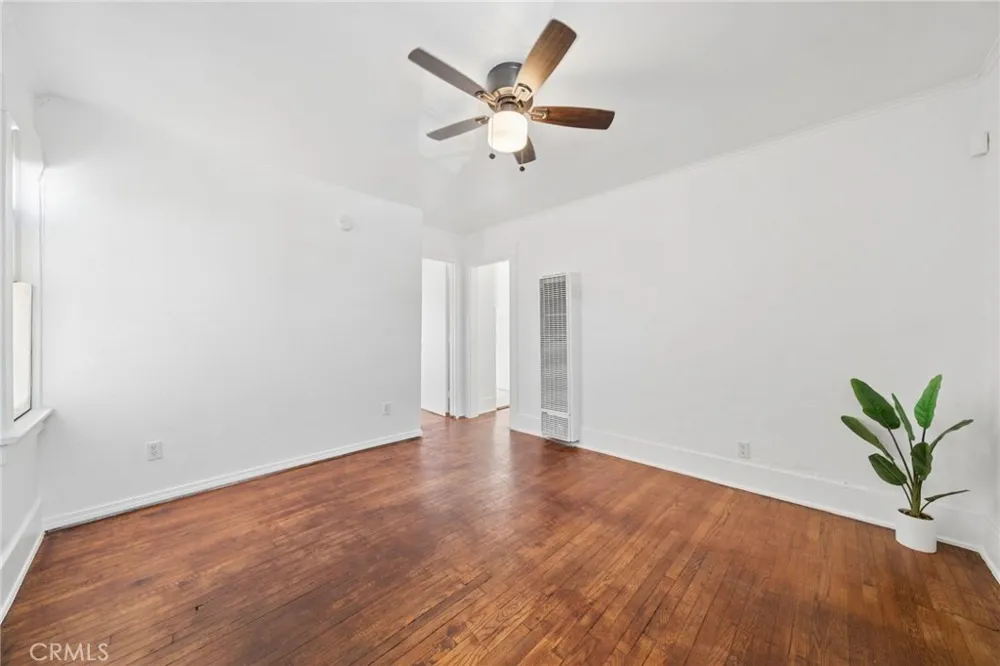 1174 E 9th Street Long Beach, CA 90813