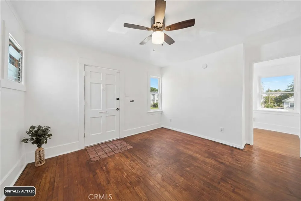 1174 E 9th Street Long Beach, CA 90813