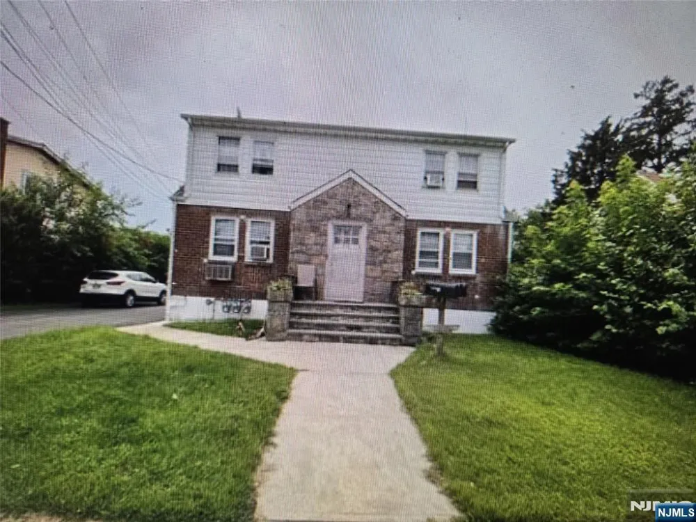 230 Martha Avenue Elmwood Park, NJ 07407
