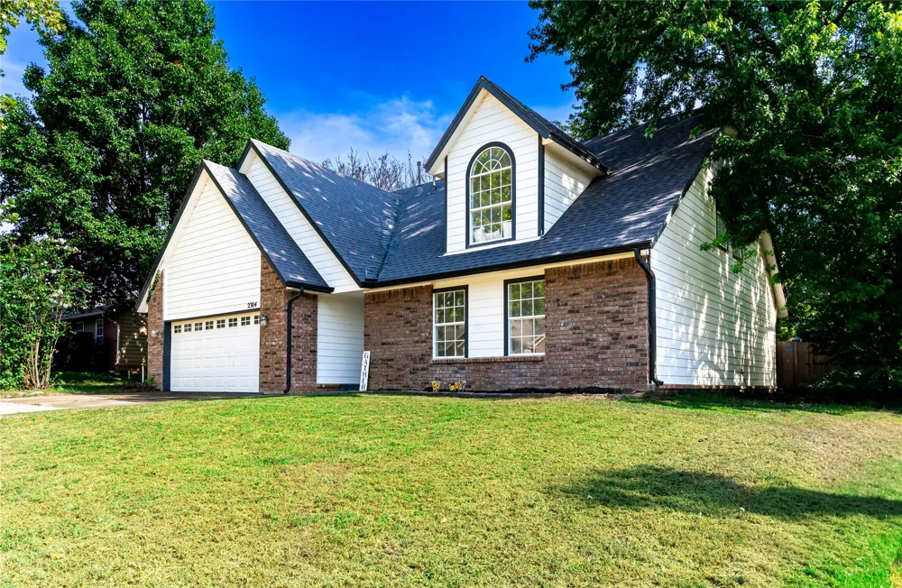 2304 W Ocala Street Broken Arrow, OK 74011