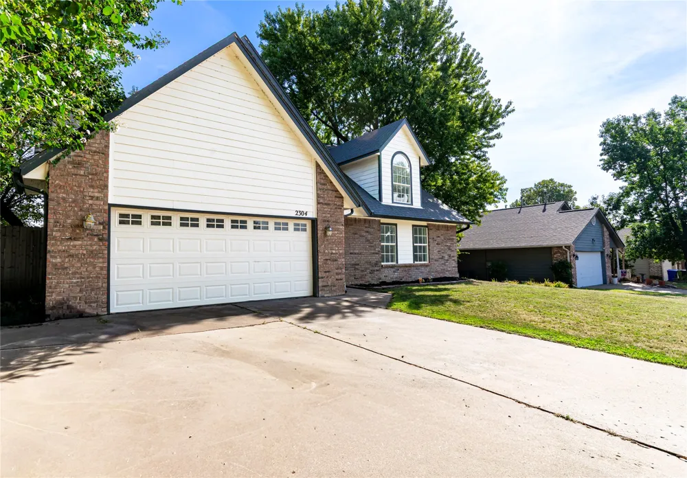 2304 W Ocala Street Broken Arrow, OK 74011