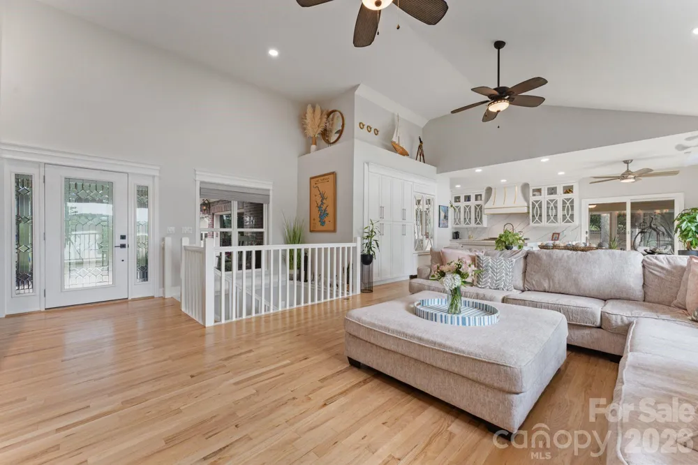 172 Mariner Pointe Lane Mooresville, NC 28117