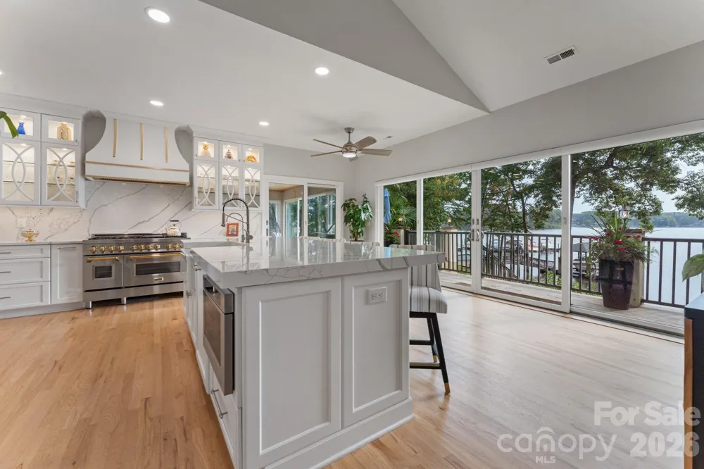 172 Mariner Pointe Lane Mooresville, NC 28117