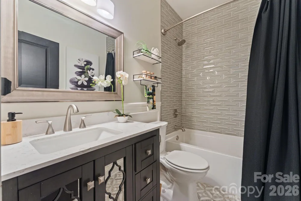 172 Mariner Pointe Lane Mooresville, NC 28117