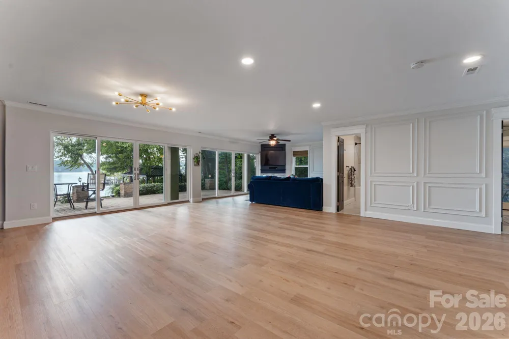 172 Mariner Pointe Lane Mooresville, NC 28117