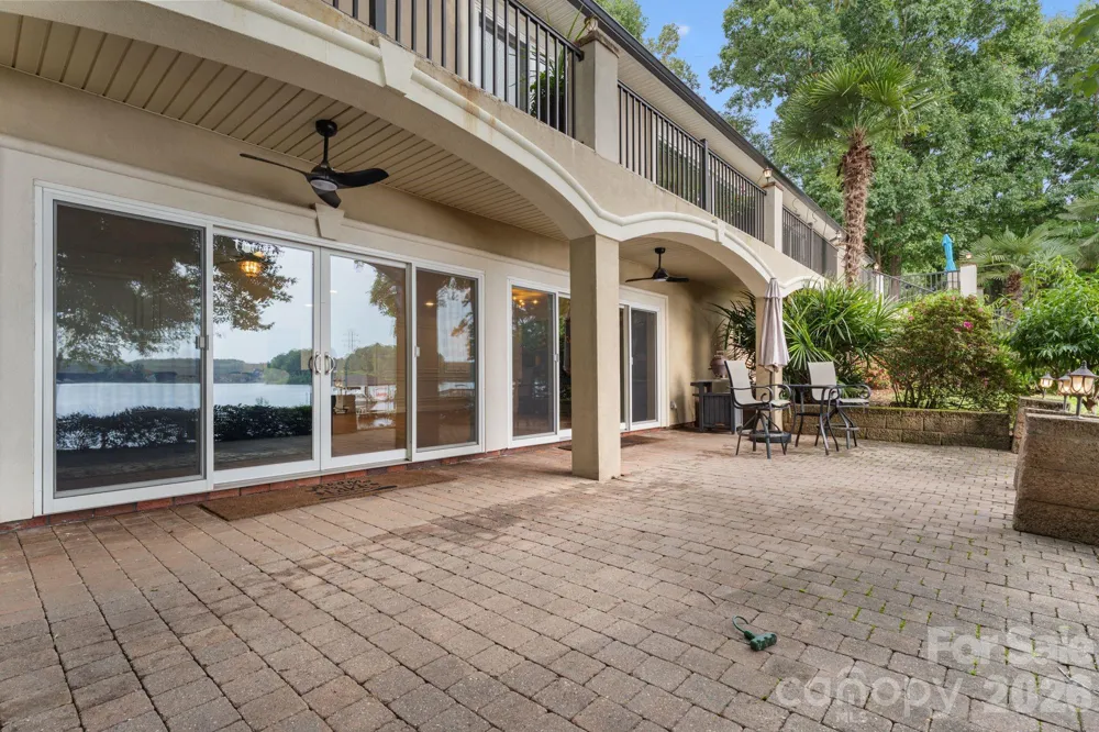 172 Mariner Pointe Lane Mooresville, NC 28117