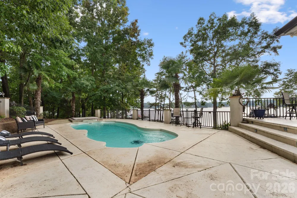 172 Mariner Pointe Lane Mooresville, NC 28117