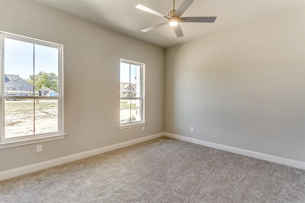 1014 Gonzollas Road Springtown, TX 76082