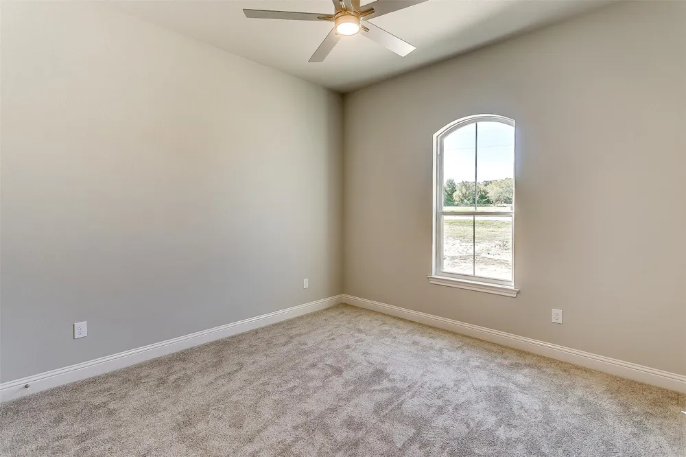 1014 Gonzollas Road Springtown, TX 76082