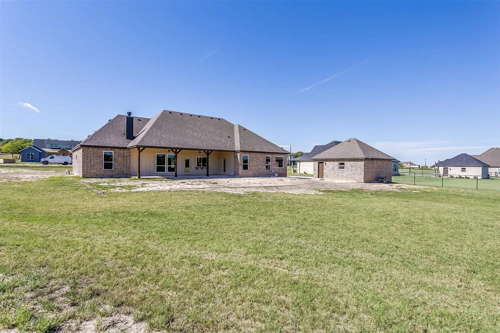 1014 Gonzollas Road Springtown, TX 76082