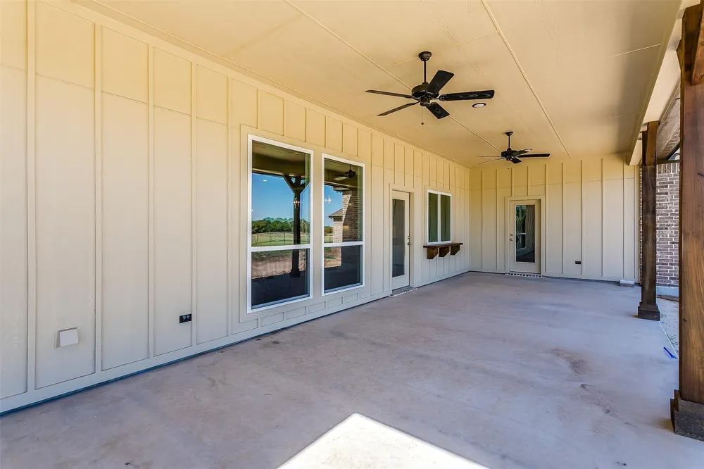 1014 Gonzollas Road Springtown, TX 76082