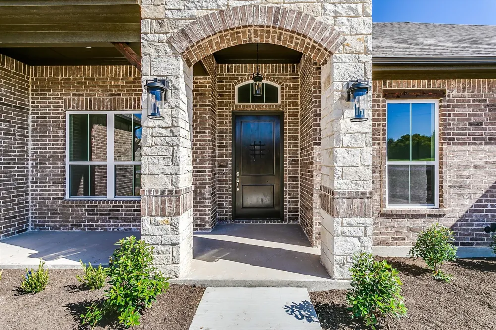 1014 Gonzollas Road Springtown, TX 76082