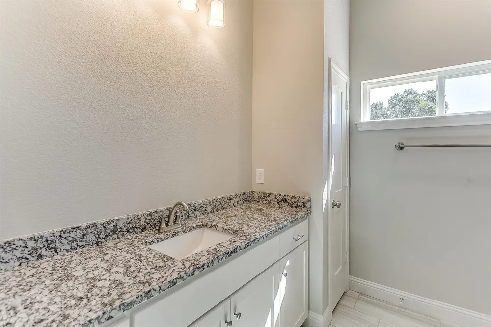 1014 Gonzollas Road Springtown, TX 76082