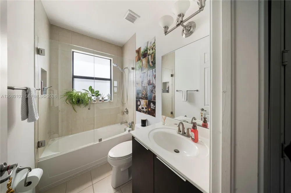 10269 NW 86th St Doral, FL 33178