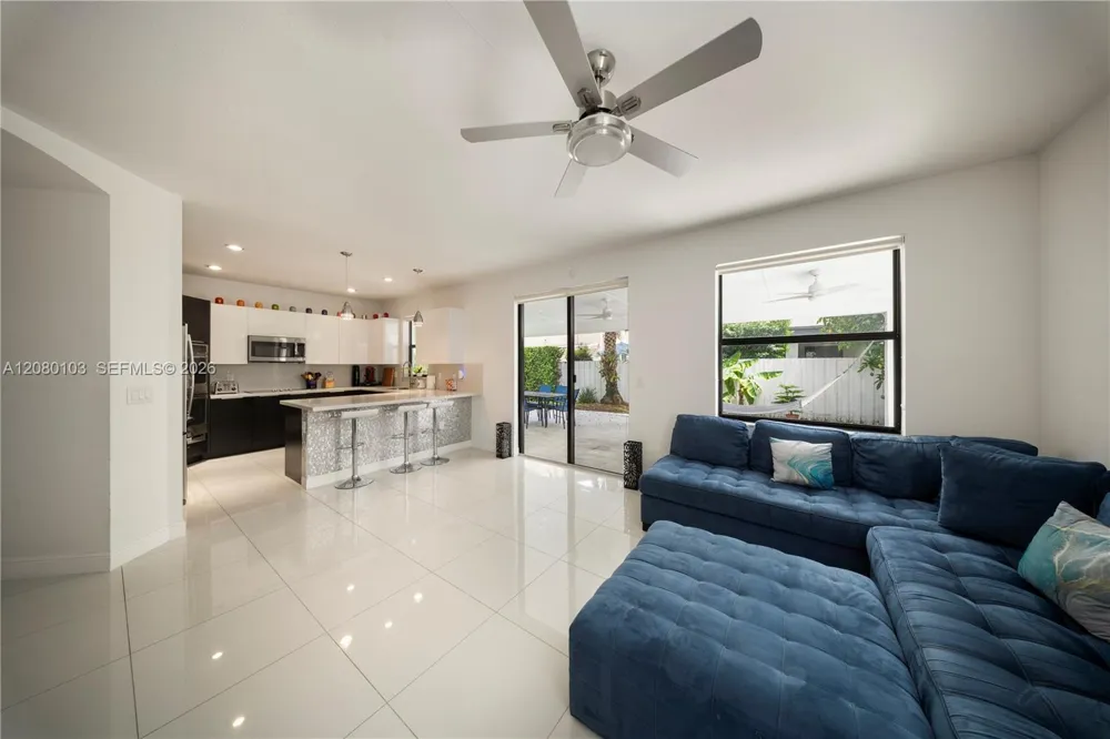 10269 NW 86th St Doral, FL 33178