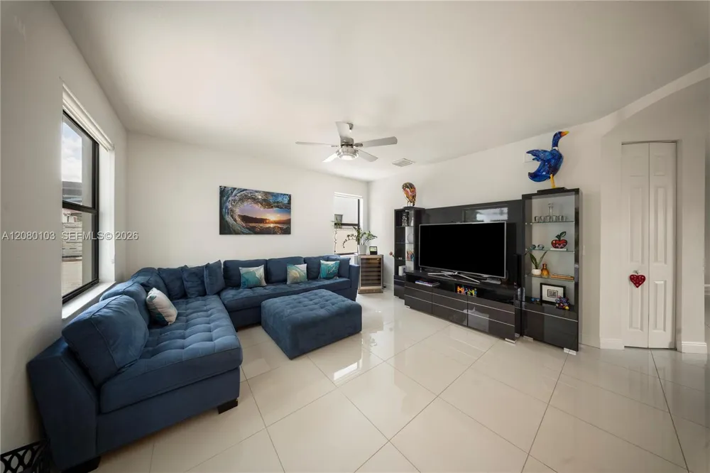 10269 NW 86th St Doral, FL 33178