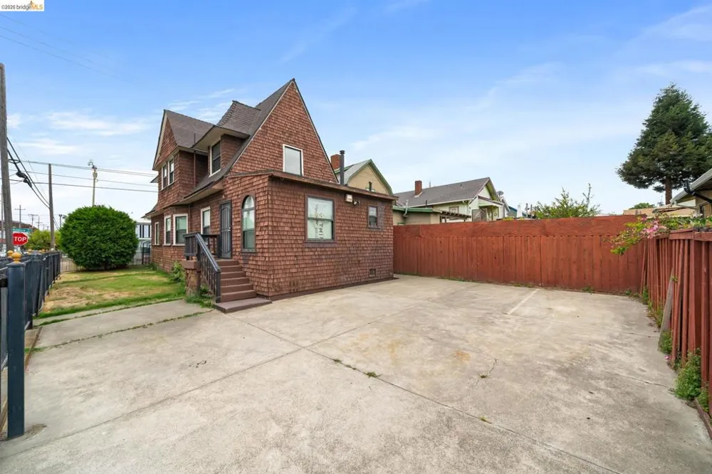 2804 Adeline St. Oakland, CA 94608