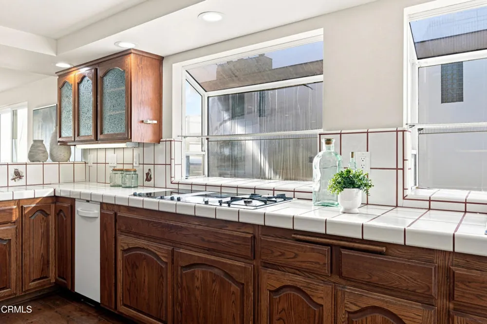 3933 Ocean Drive Oxnard, CA 93035
