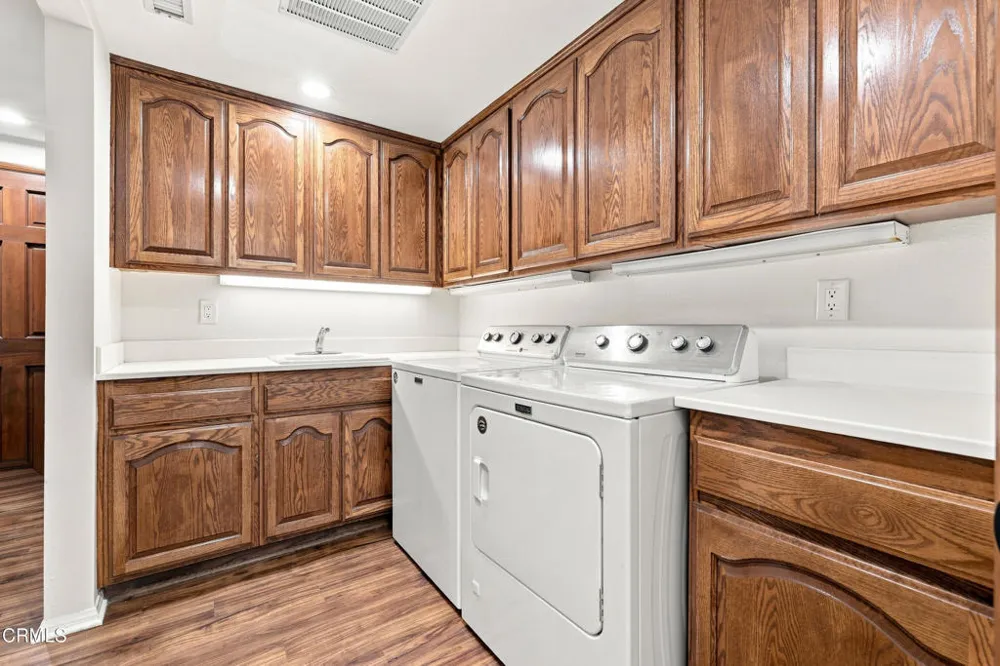3933 Ocean Drive Oxnard, CA 93035