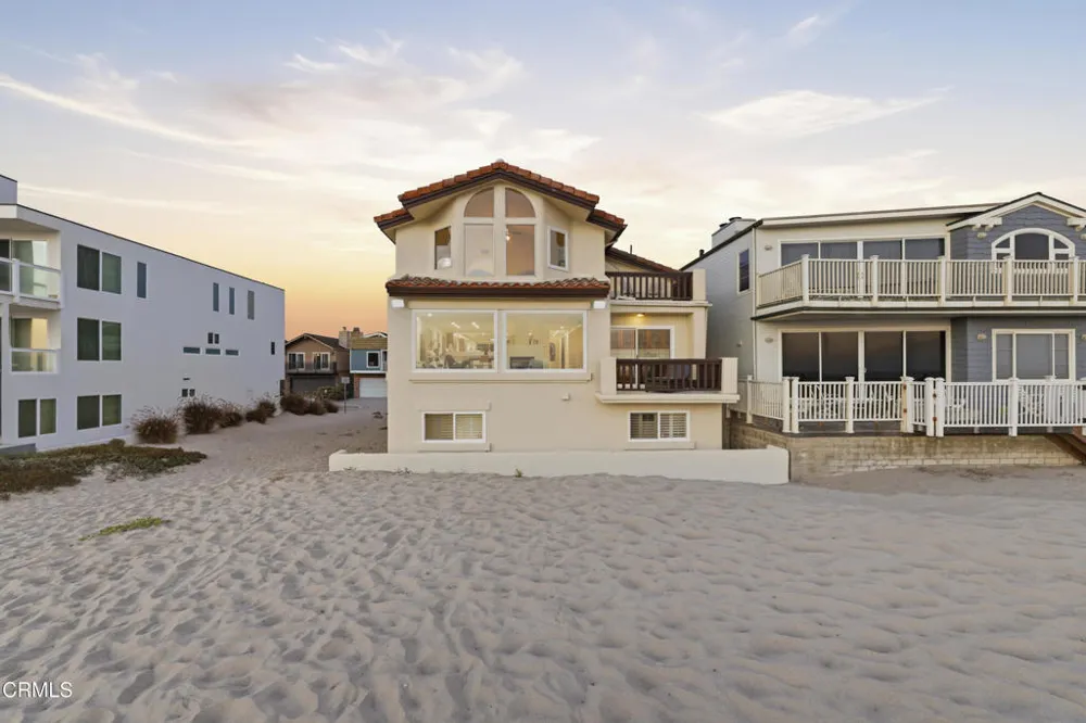 3933 Ocean Drive Oxnard, CA 93035
