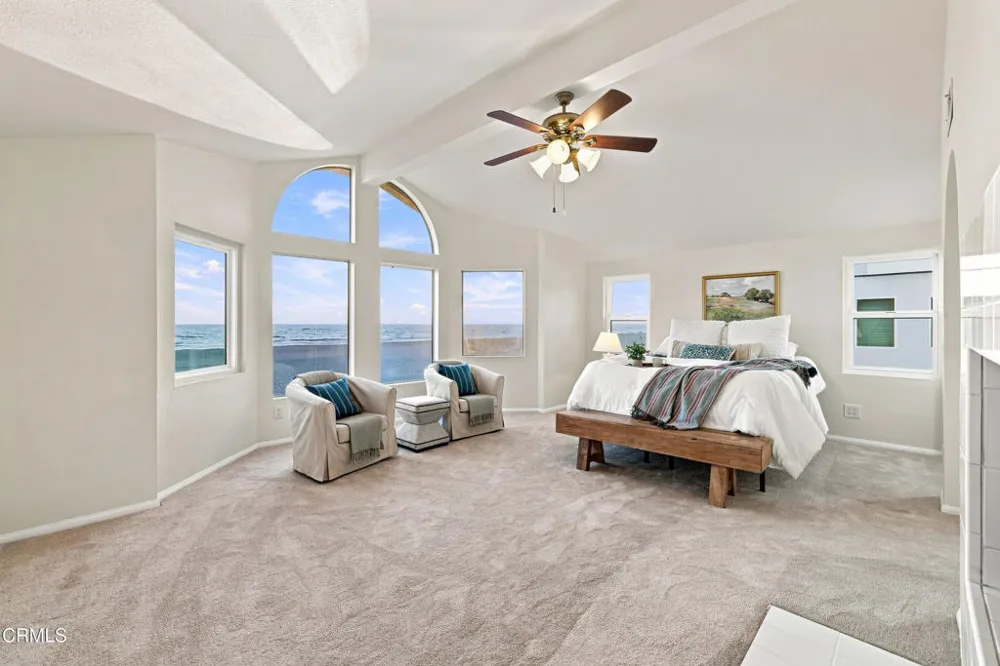 3933 Ocean Drive Oxnard, CA 93035