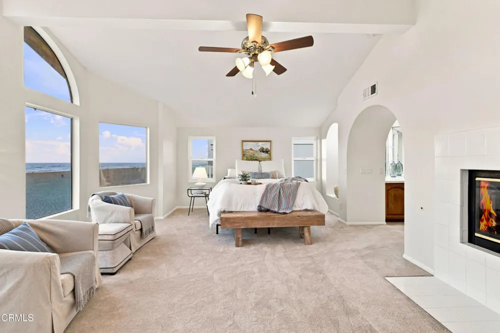 3933 Ocean Drive Oxnard, CA 93035