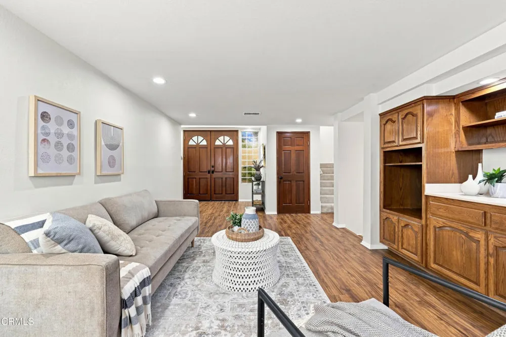 3933 Ocean Drive Oxnard, CA 93035