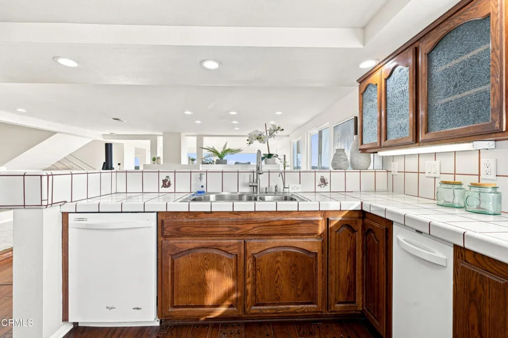 3933 Ocean Drive Oxnard, CA 93035