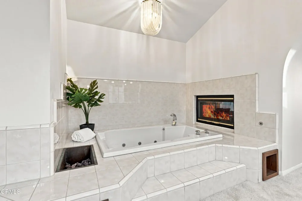 3933 Ocean Drive Oxnard, CA 93035