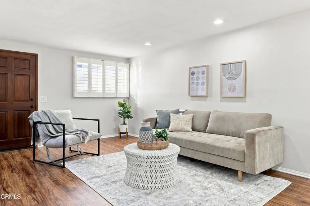 3933 Ocean Drive Oxnard, CA 93035