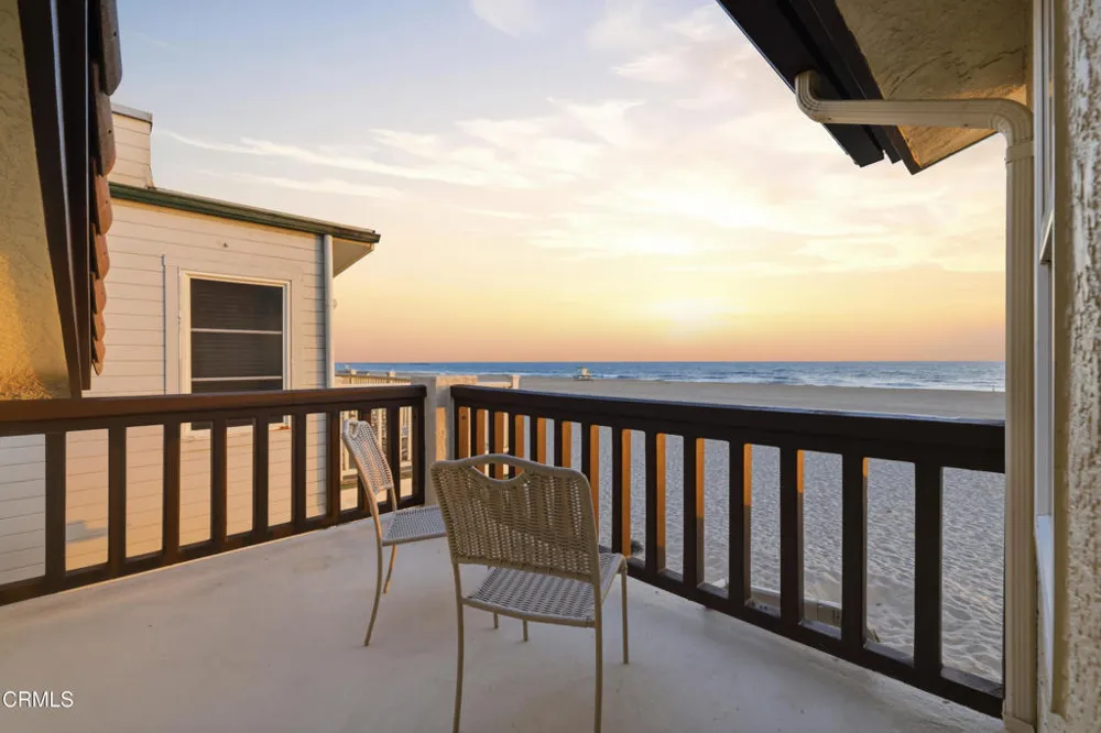 3933 Ocean Drive Oxnard, CA 93035