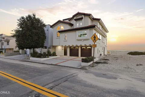 3933 Ocean Drive