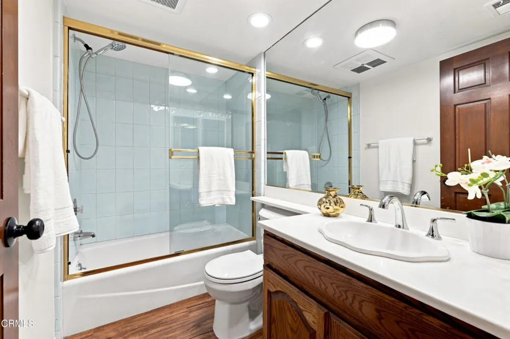 3933 Ocean Drive Oxnard, CA 93035