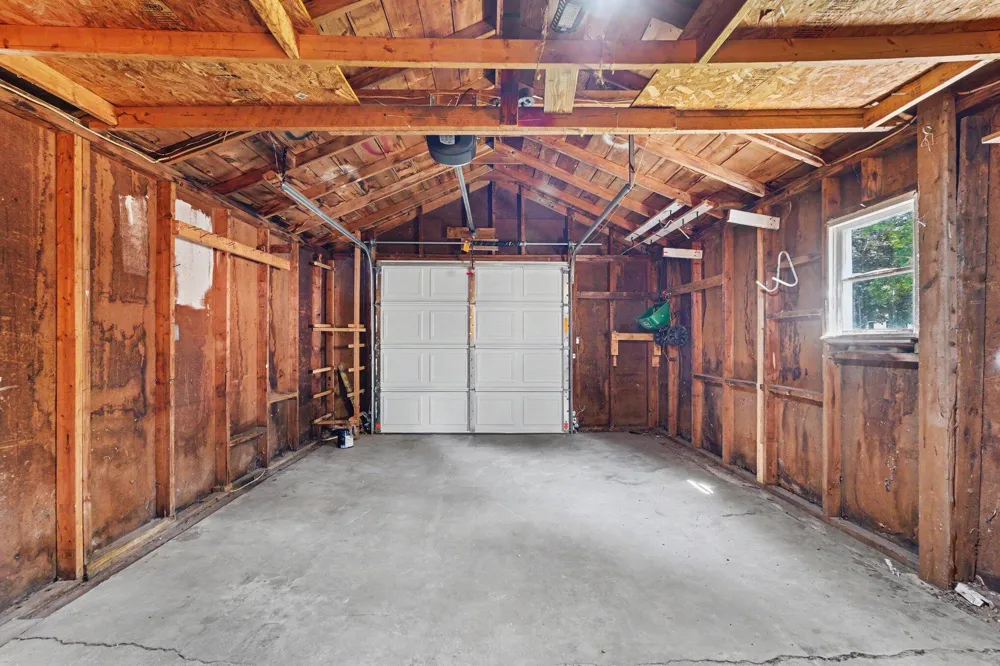 934 Diamond Avenue NE Grand Rapids, MI 49503