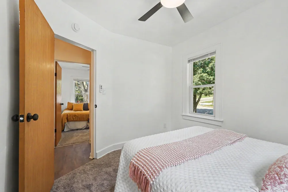 934 Diamond Avenue NE Grand Rapids, MI 49503