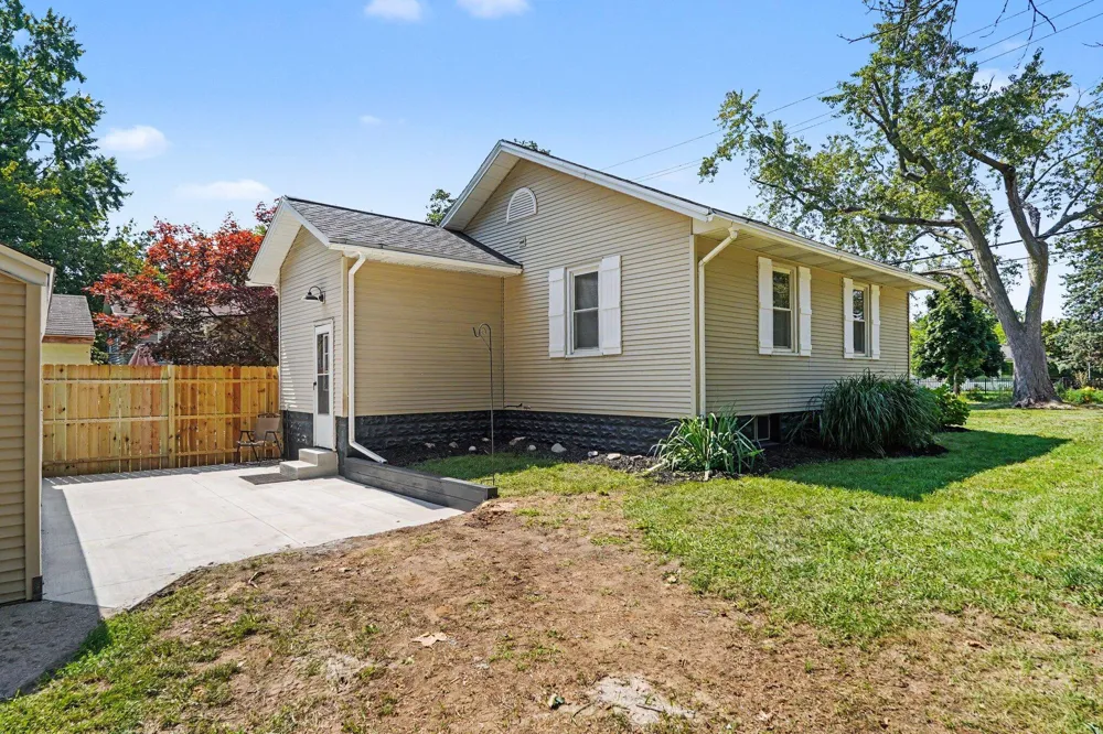 934 Diamond Avenue NE Grand Rapids, MI 49503
