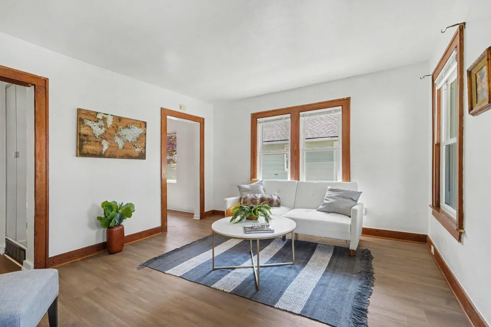 934 Diamond Avenue NE Grand Rapids, MI 49503