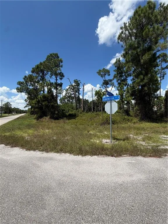 1058 Manta Avenue S Lehigh Acres, FL 33974