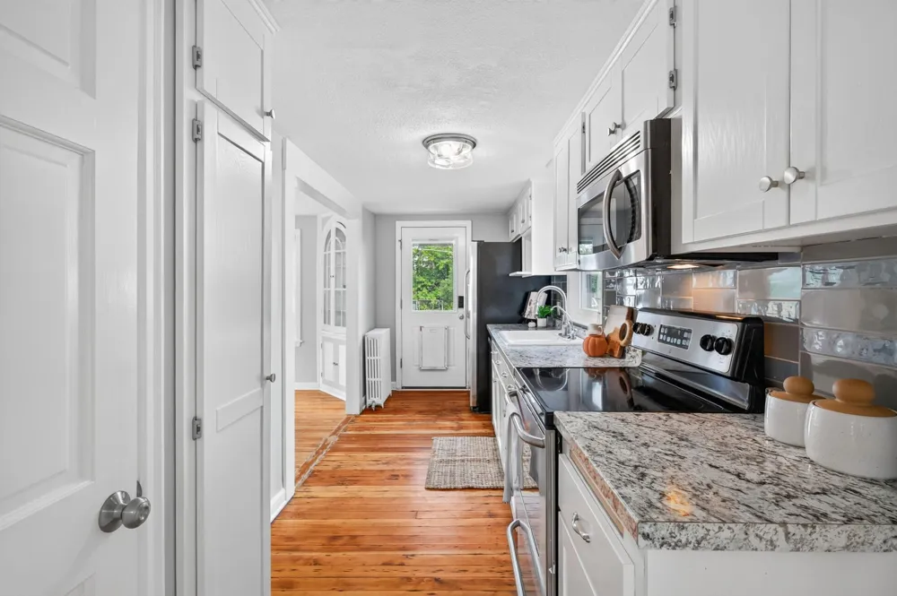 115 S Cedar Street Chaska, MN 55318