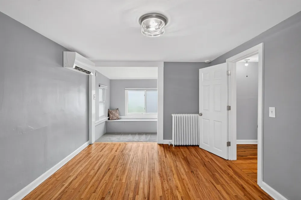 115 S Cedar Street Chaska, MN 55318