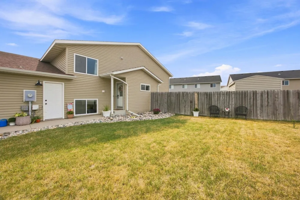 3545 58th Court S Fargo, ND 58104