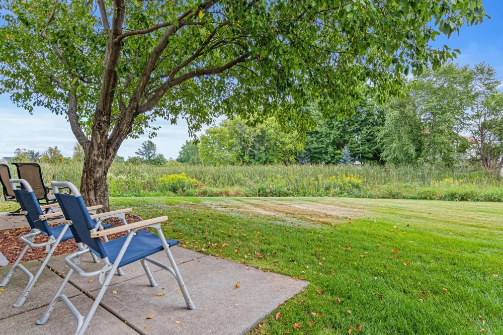 16913 90th Court Maple Grove, MN 55311