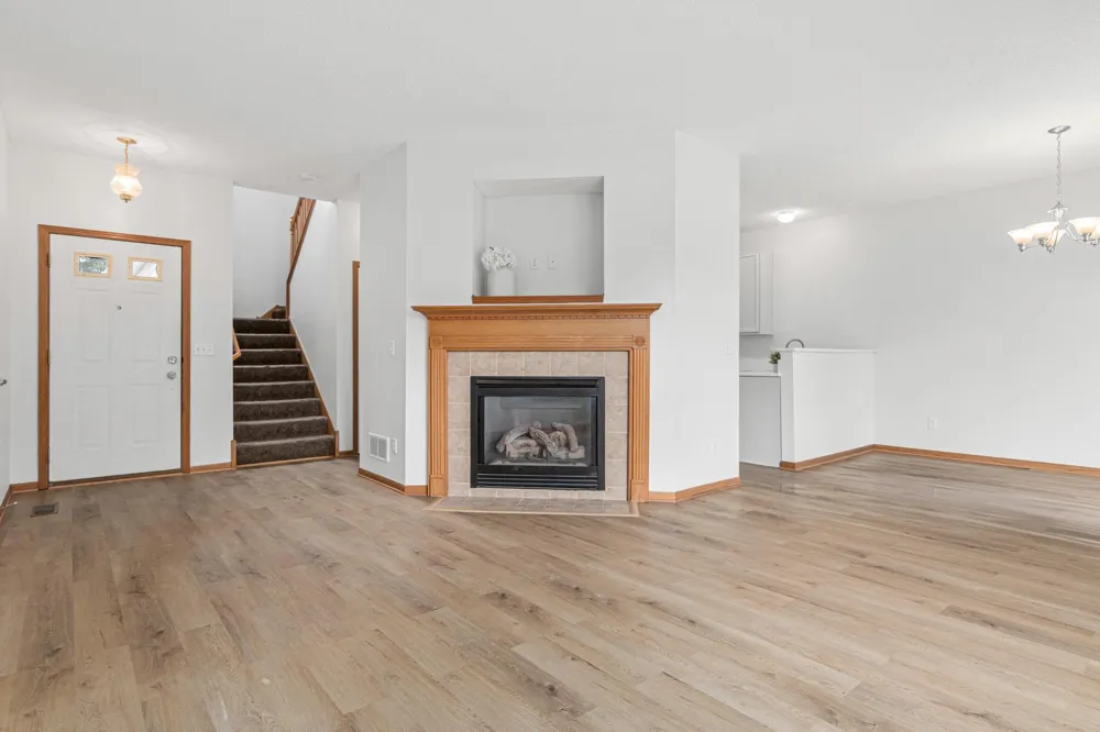 16913 90th Court Maple Grove, MN 55311