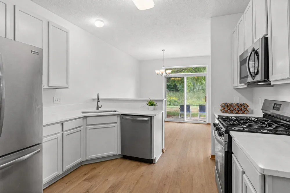 16913 90th Court Maple Grove, MN 55311