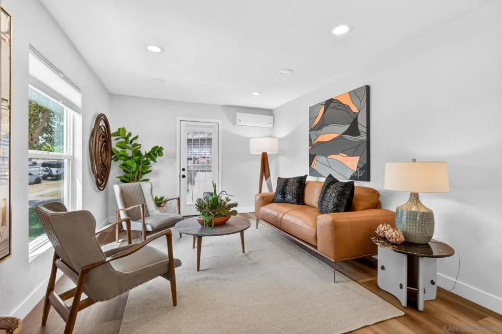 4668 E Mountain View Dr San Diego, CA 92116