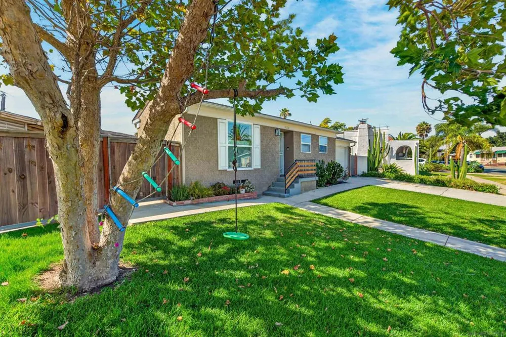 4668 E Mountain View Dr San Diego, CA 92116