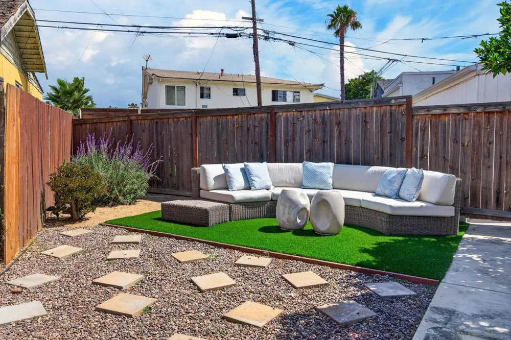 4668 E Mountain View Dr San Diego, CA 92116
